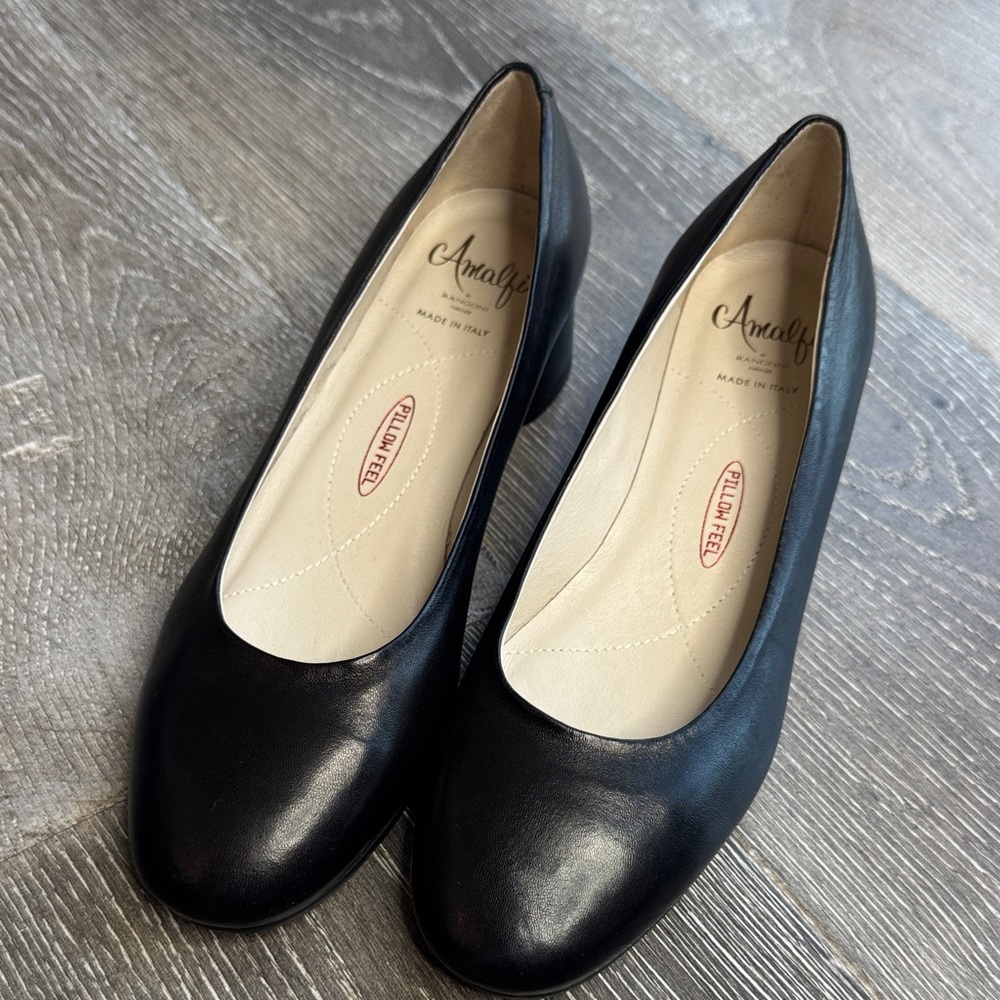Amalfi by Rangoni Enzino Pump Heels Womens Size 7.5 NWOB Black